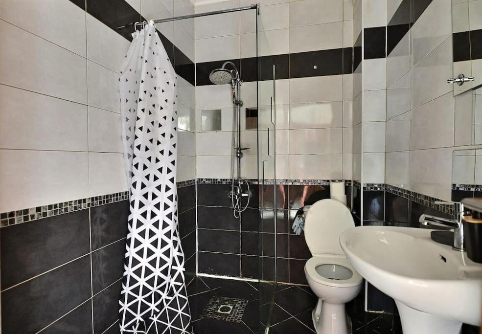 Appartement Charmant Tres Proche Centre-Ville, Parking Gratuits, Mulhouse Centre ภายนอก รูปภาพ